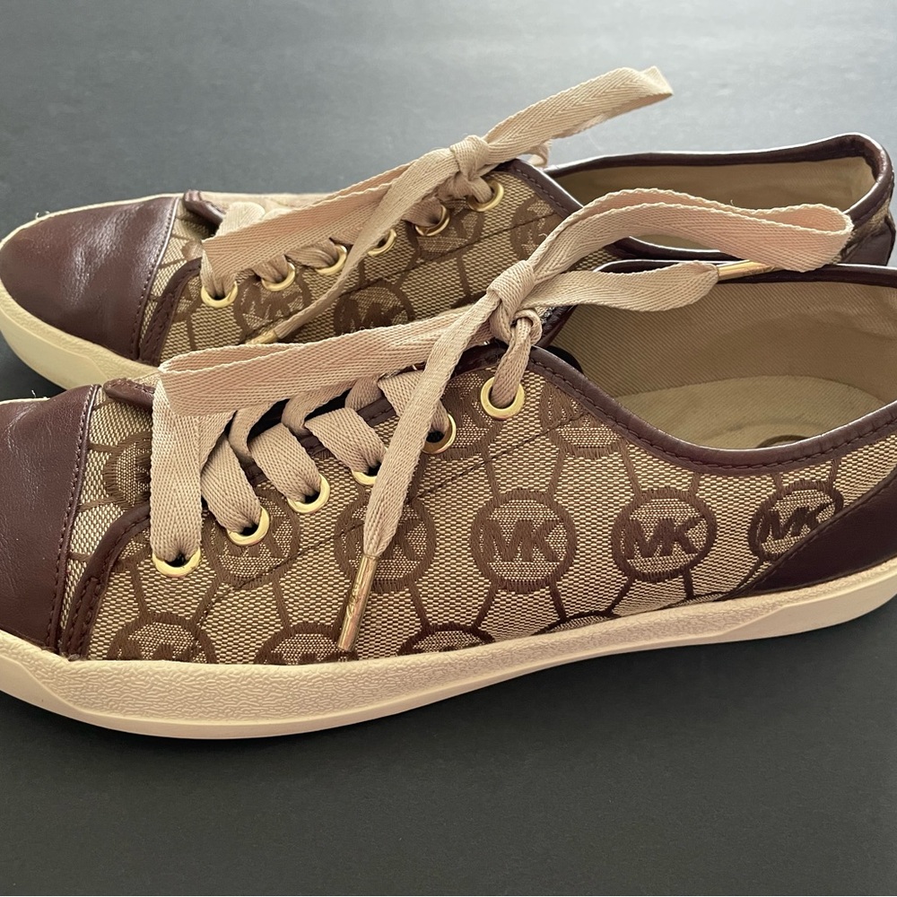 MICHAEL KORS  Tan and Brown Women's Sneakers Size 7.5 - Picture 3 of 9
